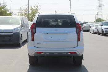 Mitsubishi Montero Sport 2.4L Diesel 4WD 2023 White