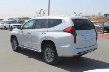 Mitsubishi Montero Sport 2.4L Diesel 4WD 2023 White