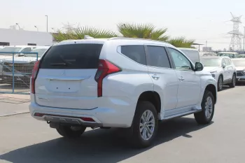 Mitsubishi Montero Sport 2.4L Diesel 4WD 2023 White