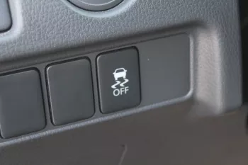 MITSUBISHI L200 2.5L S/C 4X2 M/T BSC DIESEL 2022 MODEL YEAR