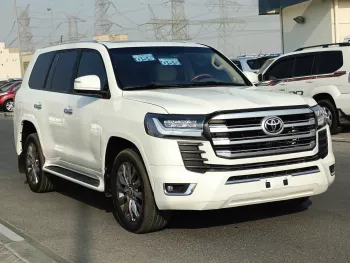 Toyota Land Cruiser VXR Full Option Petrol 5.7L V8 4WD 2014 White Color