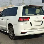 Toyota Land Cruiser VXR Full Option Petrol 5.7L V8 4WD 2014 White Color - Thumbnail 5