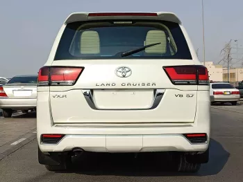 Toyota Land Cruiser VXR Full Option Petrol 5.7L V8 4WD 2014 White Color