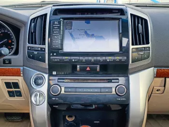 Toyota Land Cruiser VXR Full Option Petrol 5.7L V8 4WD 2014 White Color