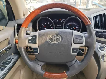 Toyota Land Cruiser VXR Full Option Petrol 5.7L V8 4WD 2014 White Color