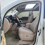 Toyota Land Cruiser VXR Full Option Petrol 5.7L V8 4WD 2014 White Color - Thumbnail 23