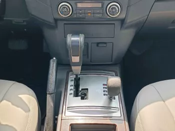 Mitsubishi Pajero GLS SUNROOF FULL OPTION 3.5L V6 4WD PETROL SILVER 2014
