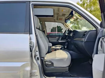 Mitsubishi Pajero GLS SUNROOF FULL OPTION 3.5L V6 4WD PETROL SILVER 2014