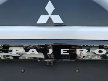 Mitsubishi Pajero GLS SUNROOF FULL OPTION 3.5L V6 4WD PETROL SILVER 2014