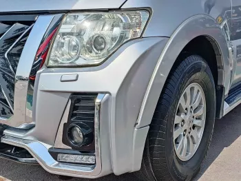 Mitsubishi Pajero GLS SUNROOF FULL OPTION 3.5L V6 4WD PETROL SILVER 2014