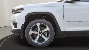 Jeep Grand Cherokee Limited Plus V6 2023 White Color