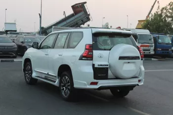 Toyota Prado VXR 4.0L  2023 Model Year