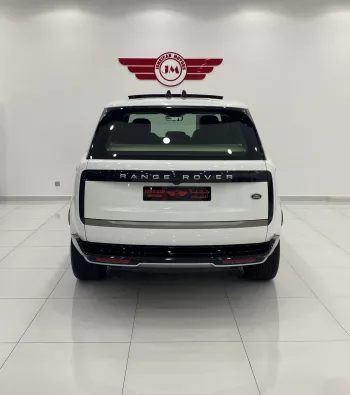 Land Rover  Range Rover Vouge P400 2023 white color