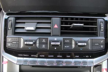 RHD - TOYOTA LANDCRUISER 300 3.3L DIESEL VXR 2023 MODEL YEAR