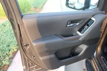 RHD - TOYOTA LANDCRUISER 300 3.3L DIESEL VXR 2023 MODEL YEAR