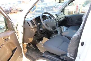 TOYOTA HIACE BUS 3.0L DIESEL 15 STR WITH AC MANUAL 2023
