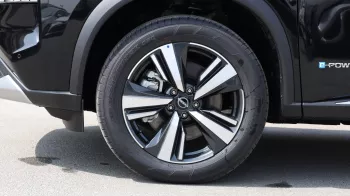 Nissan X-TRAIL E-Power 4WD Super Hybrid Flagship 2023 Black Color