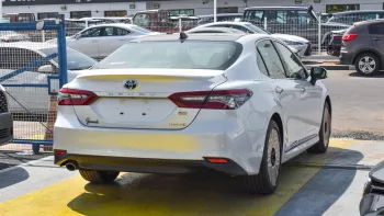 Toyota Camry GLEX 2.5L HYBRID MODEL 2023 Silver Color