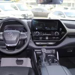 Toyota Highlander Limited 2.4L AWD 2023 Model Year Black Color - Thumbnail 8