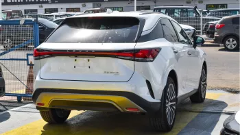 Lexus RX 350h Hybrid V4 AWD 2023 White Color