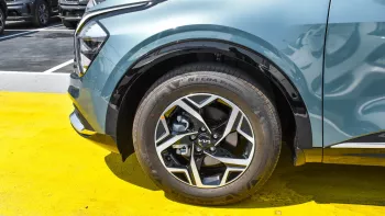 New Kia Sportage 1.6L 2024 Model Year Green Color