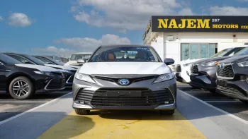 Toyota Camry Hybrid Grande 2.5L V4 2024 Gray Color