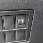 Toyota Hilux 2.4L DIESEL 4WD 2023 WHITE - Thumbnail 8