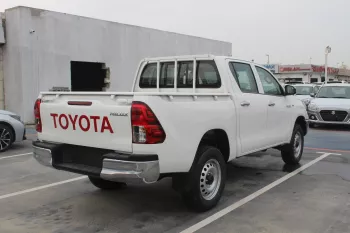 Toyota Hilux 2.4L DIESEL 4WD 2023 WHITE