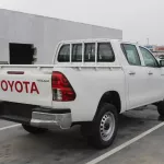 Toyota Hilux 2.4L DIESEL 4WD 2023 WHITE - Thumbnail 6