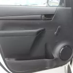 Toyota Hilux 2.4L DIESEL 4WD 2023 WHITE - Thumbnail 7