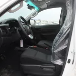 Toyota Hilux 2.4L DIESEL 4WD 2023 WHITE - Thumbnail 14