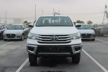 Toyota Hilux 2.4L DIESEL 4WD 2023 WHITE