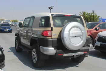 Toyota FJ Cruiser 4.0L PETROL 4WD 2023 BEIGE