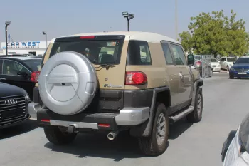 Toyota FJ Cruiser 4.0L PETROL 4WD 2023 BEIGE