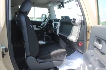 Toyota FJ Cruiser 4.0L PETROL 4WD 2023 BEIGE