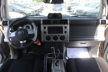 Toyota FJ Cruiser 4.0L PETROL 4WD 2023 BEIGE