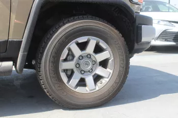 Toyota FJ Cruiser 4.0L PETROL 4WD 2023 BEIGE