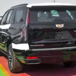 Cadillac Escalade 6.2L PETROL FULL OPTION 2023 BLACK - Thumbnail 4