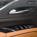 Cadillac Escalade 6.2L PETROL FULL OPTION 2023 BLACK - Thumbnail 8