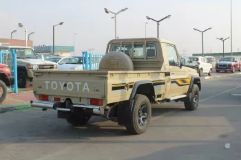 Toyota Land Cruiser Pick up SINGLE CAP 4.0L PETROL 4WD 2023