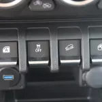 Suzuki Jimny 1.5L PETROL 3 DOORS 2024 GREEN - Thumbnail 13