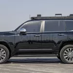 (RHD) TOYOTA LAND CRUISER LC300 VXR ARMORED 3.5P AT MY2023 – BLACK - Thumbnail 5