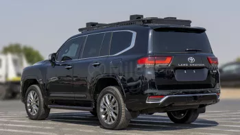 (RHD) TOYOTA LAND CRUISER LC300 VXR ARMORED 3.5P AT MY2023 – BLACK