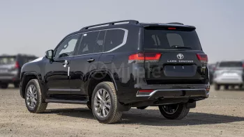 2024 TOYOTA LAND CRUISER LC300 VXR 3.5P AT – BLACK