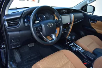 TOYOTA FORTUNER SR5 2.7L PETROL 4WD 2023 MODEL YEAR