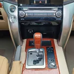 Toyota Land Cruiser VXR Full Option Petrol 5.7L V8 2014 Model Year - Thumbnail 17