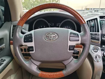 Toyota Land Cruiser VXR Full Option Petrol 5.7L V8 2014 Model Year