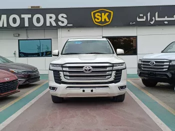 Toyota Land Cruiser VXR Full Option Petrol 5.7L V8 2014 Model Year