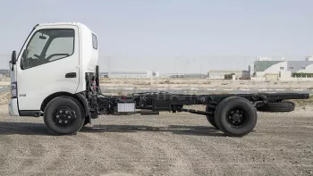 2024 HINO 300 3711 SC CHASIS 4.0L DIESEL MT – WHITE