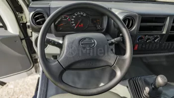 2024 HINO 300 3711 SC CHASIS 4.0L DIESEL MT – WHITE